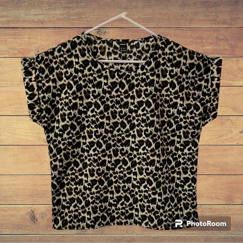 SHEIN Womens Cheetah Print Top   Size M   EUC